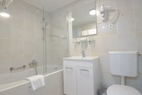 Hotel Vila Tina - Bathroom