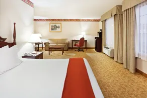 Holiday Inn Express Winston-Salem by IHG - Room