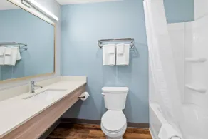 WoodSpring Suites Richmond Airport - Salle de bain