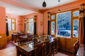 Fabhotel Sissu Regency - Restaurant