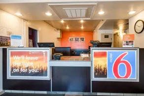 Motel 6-Lenexa, KS - Kansas City Southwest - Hall