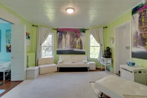 2 Miles to Dtwn! Idyllic Rochester Apt w/ Hot Tub - Intérieur