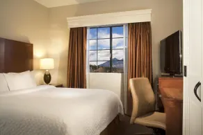 Embassy Suites by Hilton Flagstaff - Chambre
