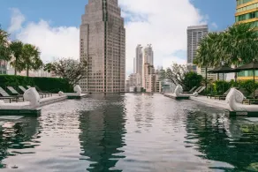 Grande Centre Point Hotel Terminal21 - Piscine