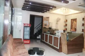 Hotel Pranav Executive - Resepsjon