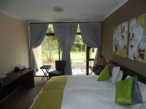 Elephant Lake Hotel - Room