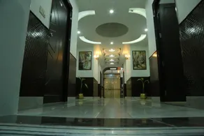 The Mirage Palace - Lobby