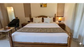 The Vachraj By Spring Tree Hotels - Camera