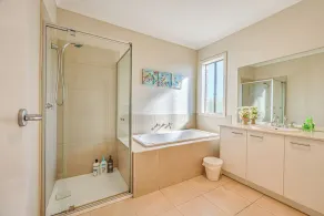 StayAU Pakenham 5 BRM Hidden Oasis Pet-friendly - Bagno