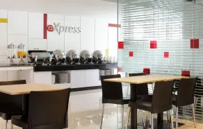 Amaris Hotel Mangga Besar - Restaurant