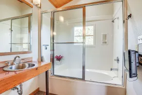Lake Whitney Cabin w/ Hot Tub & Fire Pit! - Interiør