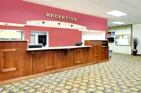 Norwood Inn and Suites Worthington - Resepsjon
