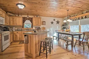 Outdoor Adventure - Charming Cabin w/ Hot Tub - Interior