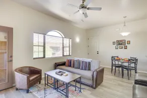 Tucson Condo Rental w/ Balcony + Mountain View! - Interiör