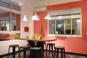 Little Weekend Inn - Lobby