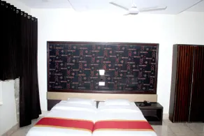 Hotel Navrang - Room