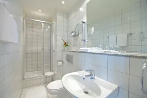Hotel Viktoria - Bathroom