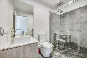 StayAU Fresh Modern 4BR Retreat Netflix in Berwick - Badeværelse