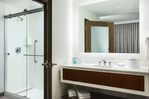 Hampton Inn & Suites Santa Monica - Salle de bain