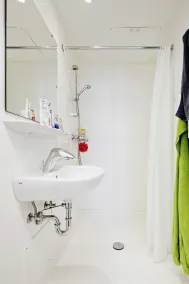 Hostel ALM 34 sport resort - quarto duplo, chuveiro, vaso sanitário - Casa de banho