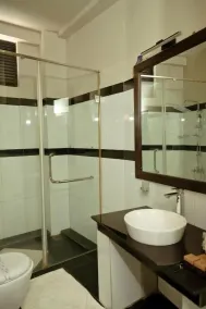 Oak Ray La Ella Breeze - Bathroom