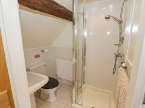 Betty's Barn - Bathroom