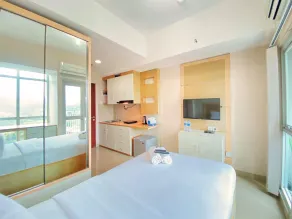 Comfortable And Strategic Studio At Taman Melati Jatinangor Apartment - Værelse