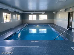 Holiday Inn Express Hotel & Suites Raton by IHG - Piscine