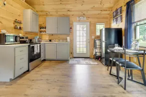Fire Pit, Gas Grill! Bright Cottage By Devils Lake - Intérieur