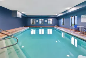 Holiday Inn Express and Suites Three Rivers by IHG - Pool