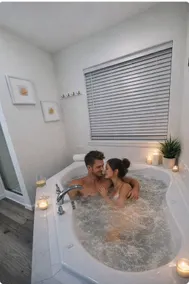 Luxury Retreat with Jacuzzi, Fire Pit and Playroom - Bad