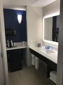 Holiday Inn Express & Suites Tracy by IHG - Vue de la chambre