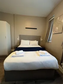 Paragraph Palmers Green - Tottenham Stadium - Værelse