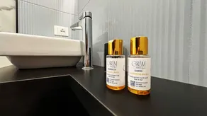 Gram Suites - Bathroom
