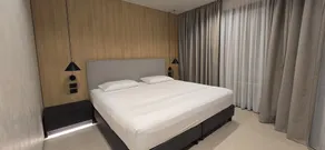 Lion Gate Hotel - Room