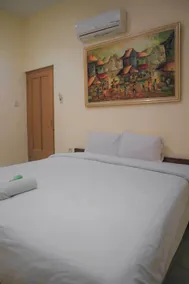 Hotel Maerakaca Tugu Yogyakarta Mitra RedDoorz - Værelse