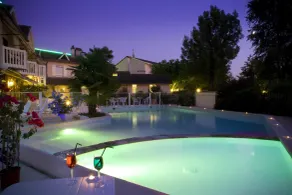 Logis Hotel - Restaurant - Spa - Le Relais de Farrou - Pool