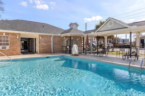 Quality Inn & Suites Lexington - Piscine
