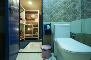 Shalom Backpackers Rishikesh - Bathroom