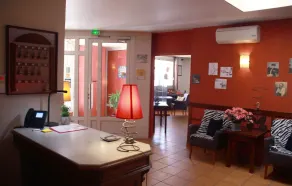 L'EMBLEME - BOUTIQUE HOTEL - Rezeption