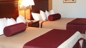 Cloverdale Wine Country Inn & Suites - Room