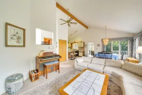 Charming Retreat w/ Deck ~ 4 Mi From Casco Bay! - Innvendig