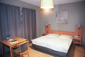 Angelis Pension Frankfurt Airport - Quarto