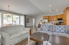 Spacious 3BD,2BA, ideal for families! - Innvendig