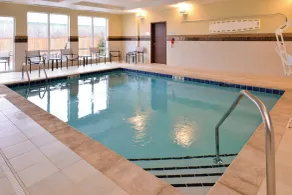Courtyard by Marriott Toledo North - Piscine