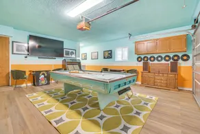 Stunning MCM Escape w/ Mtn Views in San Bernardino - Innenbereich