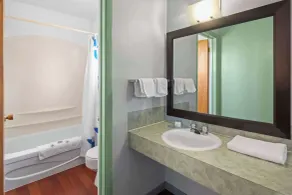 Travelodge by Wyndham Grand Falls - Salle de bain