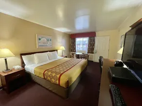 The Aventis Inn - Chambre