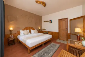Beholden Stay & Cafe-Mountain View Boutique Stay in Old Manali - Chambre
