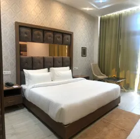 SPT Clarks Inn Suite Mandi  - Chambre